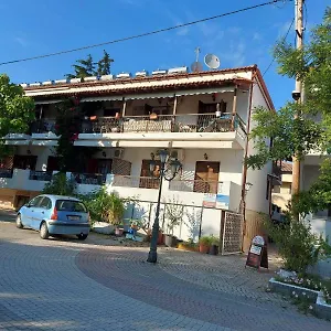 Ξενοδοχείο με διαμερίσματα Agni -enoikiazomena Diamerizmata Kallithea (Chalkidiki)