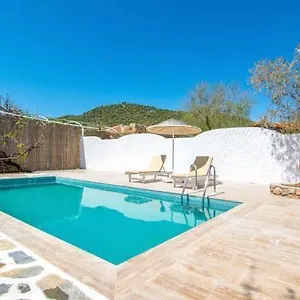Villa Hackberry